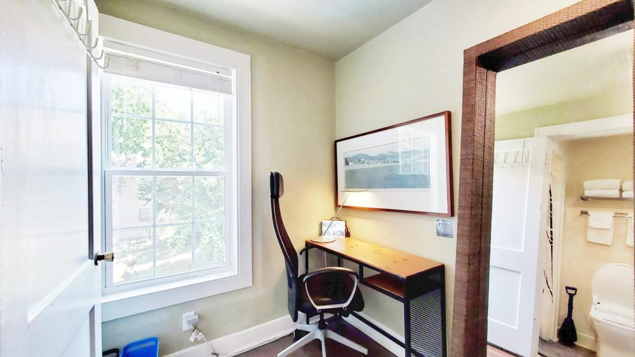 Ut Moody Center Downtown Eco Pecan Tree House Free Wifi Parking Quiet Office Austin Exterior photo